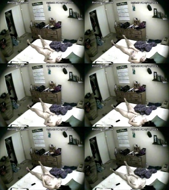 [Image: 1239_Spy_Girlfriend_Watching_Phone_Porn_...he_Bed.jpg]