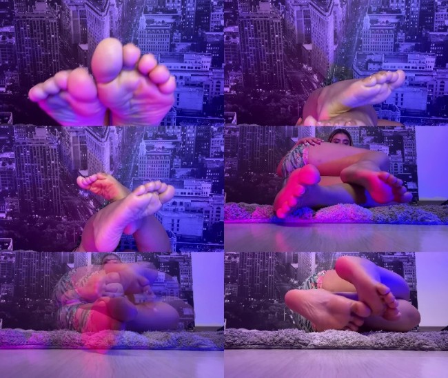 [Image: 0247_A1R_Vico_ASMR_Feet-VicoASMR_Pies.jpg]